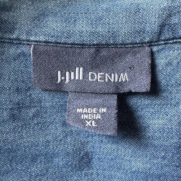 J.Jill Denim Blue Chambray Paint Splatter Button Down Shirt in Womens X-Large - Picture 3 of 9